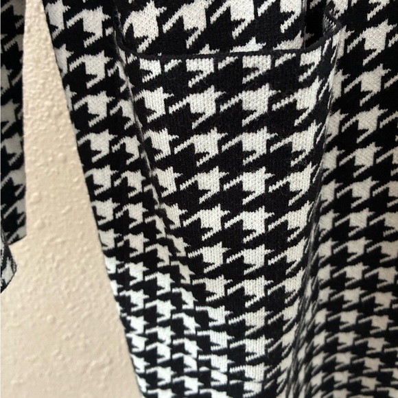 NWT Houndstooth Knit Long Open Front Cardigan - Picture 4 of 7